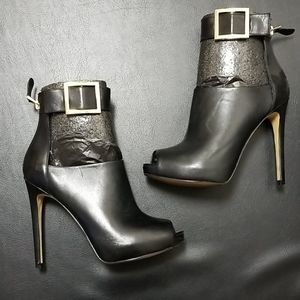 Guess black heels size 7